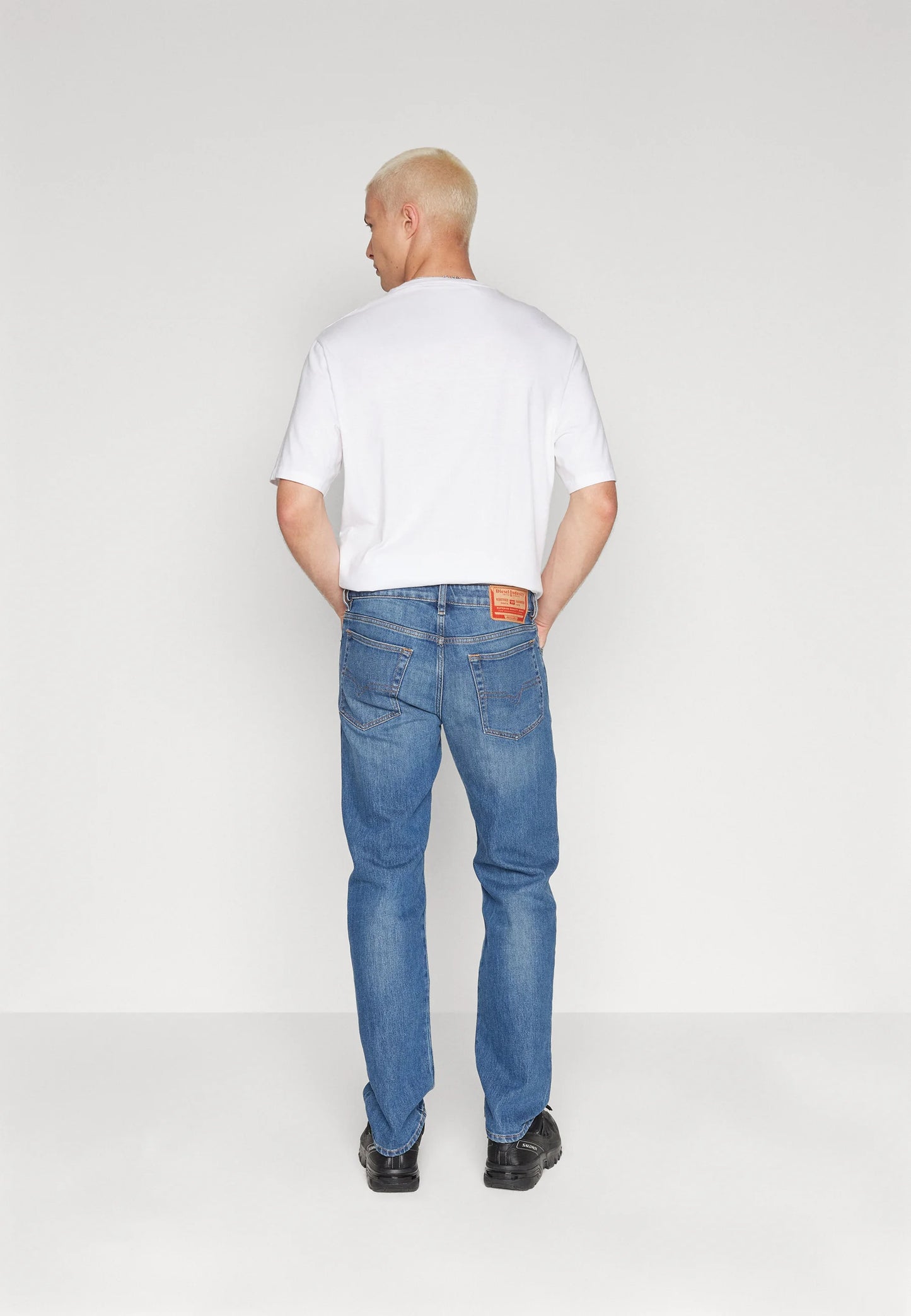 Diesel Herren D-Mihtry Straight Fit Jeans